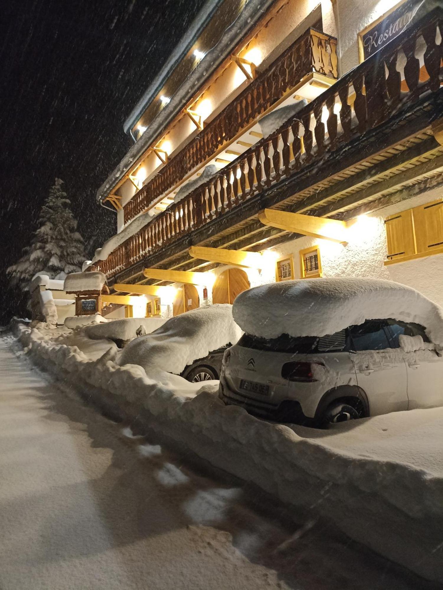 La Sapiniere Hotel Saint-Lary-Soulan Eksteriør billede